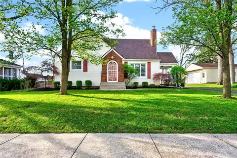 1951 Harshman Blvd, Springfield, OH 45504 photo 3