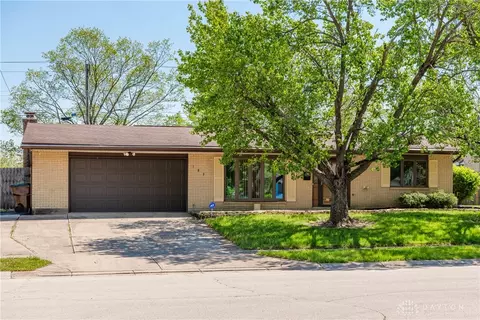 189 Katy Ln, Englewood, OH 45322