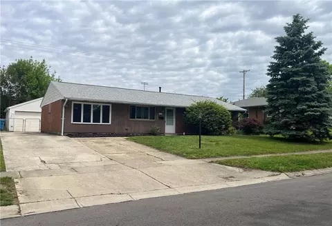 4957 Chesham Dr, Dayton, OH 45424