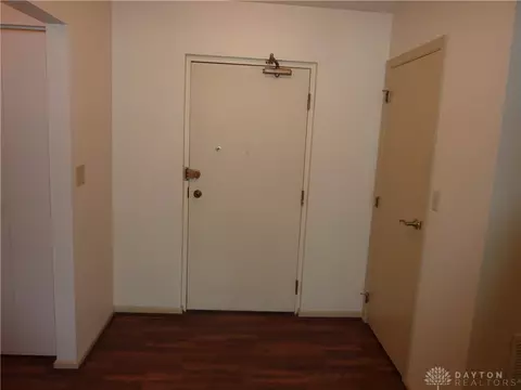Entry Way - 1345 Tattersall Rd #64, Centerville, OH 45459 photo 1 of 2