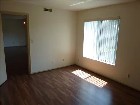 Living - 1345 Tattersall Rd #64, Centerville, OH 45459 photo 3 of 4