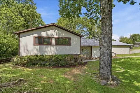 2116 Tullis Dr, Middletown, OH 45042