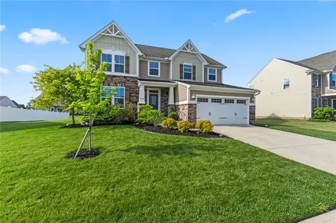Exterior - 1148 Red Maple Dr, Troy, OH 45373 photo 2 of 16