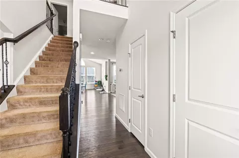 Entry Way - 1148 Red Maple Dr, Troy, OH 45373 photo 2 of 16
