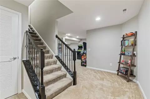 Entry Way - 1148 Red Maple Dr, Troy, OH 45373 photo 14 of 16