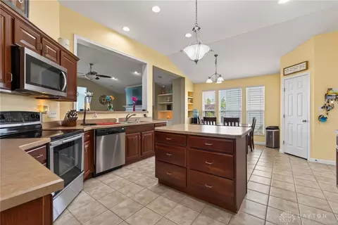 Kitchen - 165 Bailey Ln, Springboro, OH 45066 photo 1 of 4