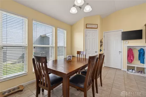 Dining - 165 Bailey Ln, Springboro, OH 45066 photo 2 of 3
