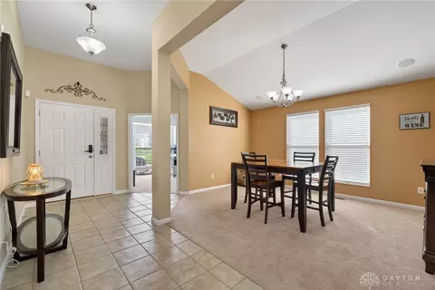 Entry Way - 165 Bailey Ln, Springboro, OH 45066 photo 4 of 5