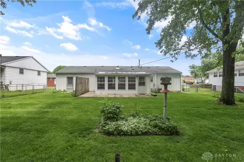 Exterior - 427 Knickerbocker Ave, Springfield, OH 45506 photo 2 of 13