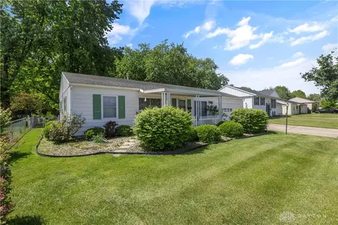 Exterior - 427 Knickerbocker Ave, Springfield, OH 45506 photo 10 of 13