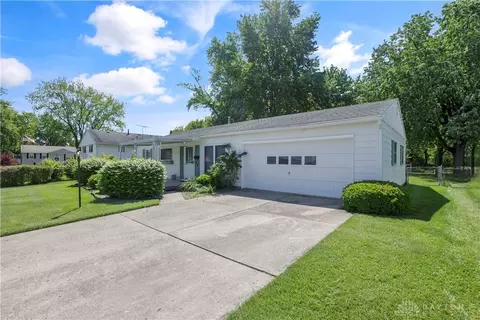 Exterior - 427 Knickerbocker Ave, Springfield, OH 45506 photo 11 of 13