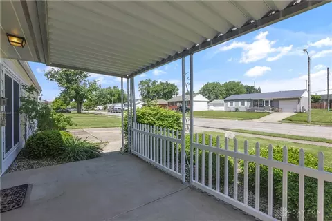 Exterior - 427 Knickerbocker Ave, Springfield, OH 45506 photo 12 of 13