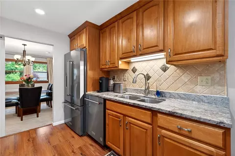 Kitchen - 4333 Appleton Pl, Kettering, OH 45440 photo 3 of 8