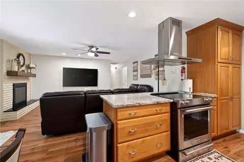 Kitchen - 4333 Appleton Pl, Kettering, OH 45440 photo 4 of 8