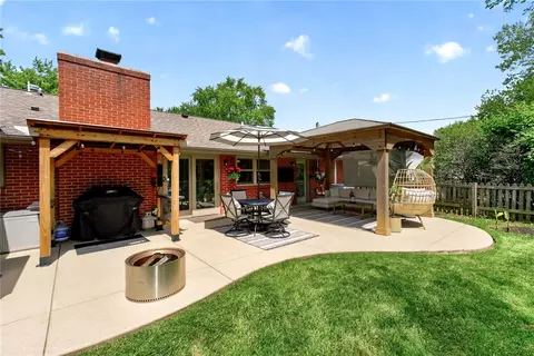 Exterior - 4333 Appleton Pl, Kettering, OH 45440 photo 13 of 20