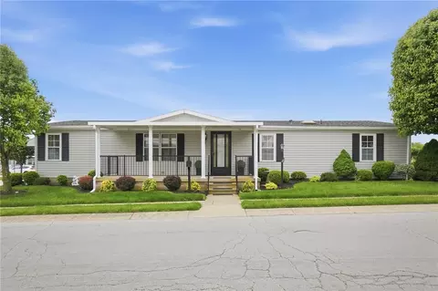 106 S Point Dr, Fairborn, OH 45324