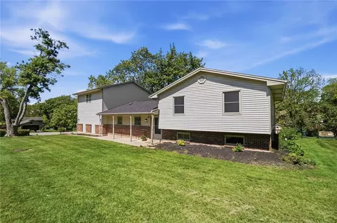 6195 Millbank Dr, Centerville, OH 45459