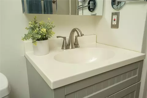Bath - 2757 Danz Ave, Kettering, OH 45420 photo 3 of 3