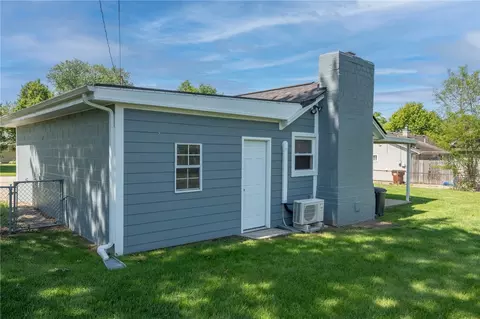 Exterior - 2757 Danz Ave, Kettering, OH 45420 photo 5 of 8