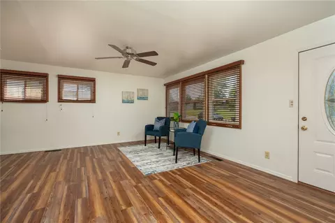 Living - 2757 Danz Ave, Kettering, OH 45420 photo 3 of 6