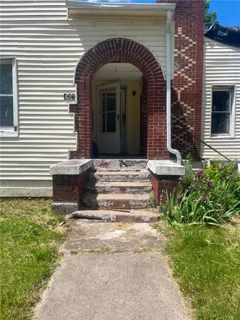 422 N Columbus St, Xenia, OH 45385