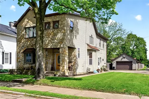 Exterior - 134 E 1st St, Springfield, OH 45504 photo 2 of 8