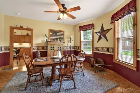 Dining - 134 E 1st St, Springfield, OH 45504 photo 1 of 4