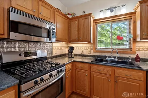 Kitchen - 134 E 1st St, Springfield, OH 45504 photo 4 of 7