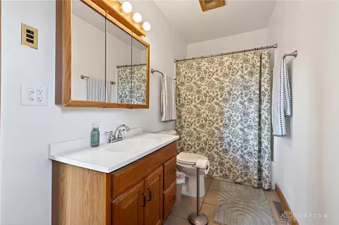 Bath - 134 E 1st St, Springfield, OH 45504 photo 3 of 5