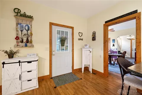 Entry Way - 134 E 1st St, Springfield, OH 45504 photo 4 of 6