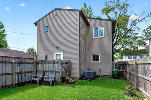 Exterior - 134 E 1st St, Springfield, OH 45504 photo 6 of 8