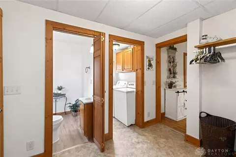 Entry Way - 134 E 1st St, Springfield, OH 45504 photo 5 of 6