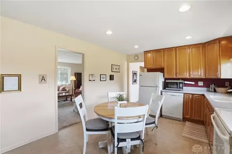 Kitchen - 3100 E Galbraith Rd, Cincinnati, OH 45236 photo 6 of 6