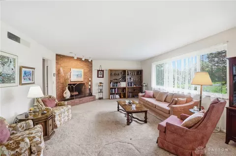 Living - 3100 E Galbraith Rd, Cincinnati, OH 45236 photo 1 of 3