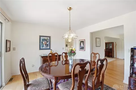 Dining - 3100 E Galbraith Rd, Cincinnati, OH 45236 photo 2 of 3