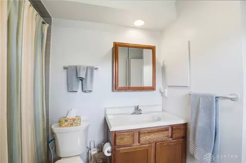 Bath - 3100 E Galbraith Rd, Cincinnati, OH 45236 photo 2 of 4