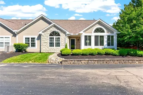 1544 Turnberry Village Dr, Centerville, OH 45458