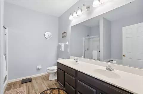 Bath - 60 E Long Meadow Dr, Springboro, OH 45066 photo 1 of 6