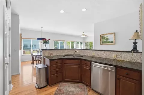 Kitchen - 60 E Long Meadow Dr, Springboro, OH 45066 photo 2 of 4