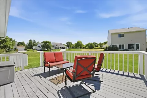 Exterior - 60 E Long Meadow Dr, Springboro, OH 45066 photo 11 of 11