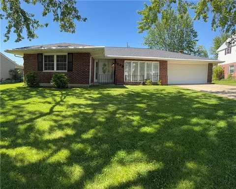 1935 Campus Dr, Fairborn, OH 45324