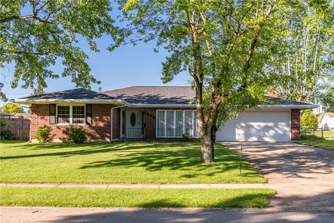 1935 Campus Dr, Fairborn, OH 45324