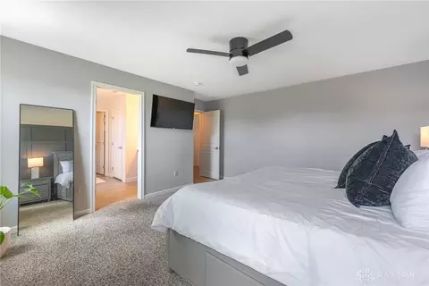 Bedroom - 9448 Oak Brook Dr, Centerville, OH 45458 photo 2 of 9