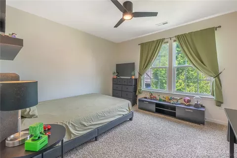Bedroom - 9448 Oak Brook Dr, Centerville, OH 45458 photo 6 of 9
