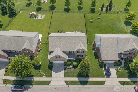 View/Area - 9448 Oak Brook Dr, Centerville, OH 45458 photo 3 of 6