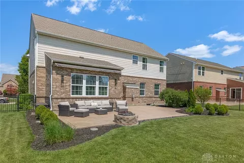 Exterior - 9448 Oak Brook Dr, Centerville, OH 45458 photo 6 of 9