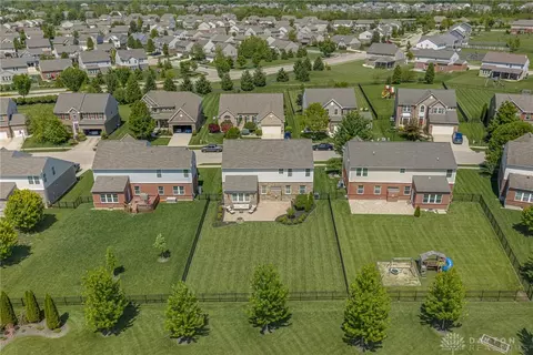 View/Area - 9448 Oak Brook Dr, Centerville, OH 45458 photo 5 of 6