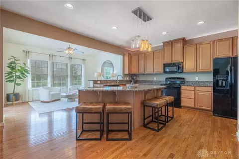 Kitchen - 9448 Oak Brook Dr, Centerville, OH 45458 photo 8 of 8