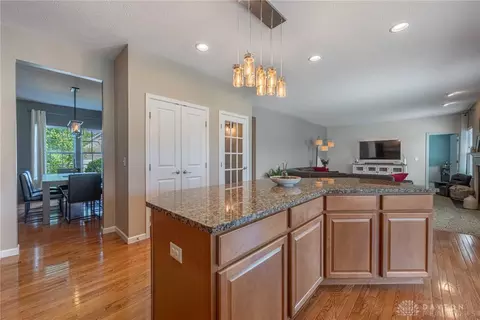 Kitchen - 9448 Oak Brook Dr, Centerville, OH 45458 photo 7 of 8