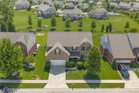 View/Area - 9448 Oak Brook Dr, Centerville, OH 45458 photo 2 of 6